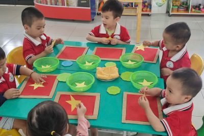 Hoạt động chào mừng ngày 30/4 giải phóng Miền Nam thống nhất đất nước của nhóm trẻ A2